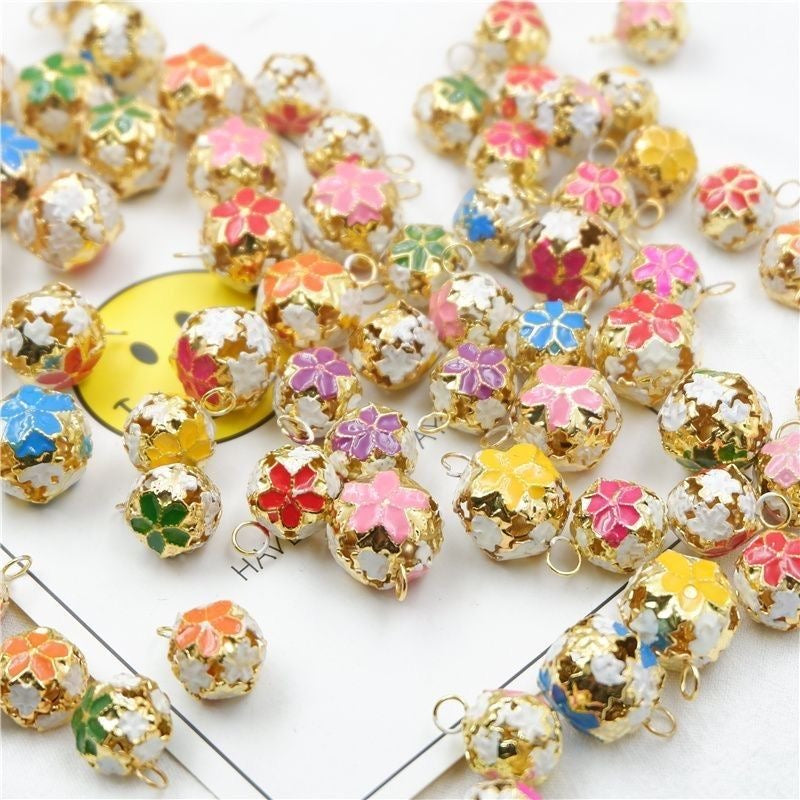 A variety of Christmas style DIY beads-haha