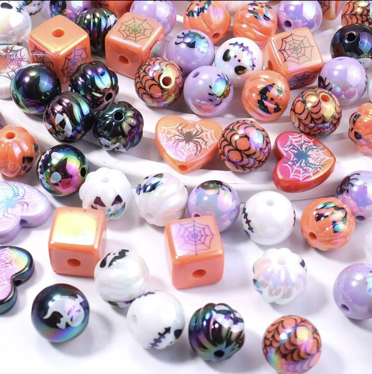 20% off Halloween DIY beads and resin pendants—kiki